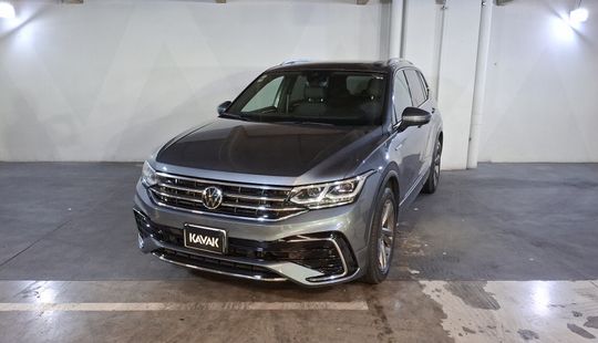 Volkswagen • Tiguan