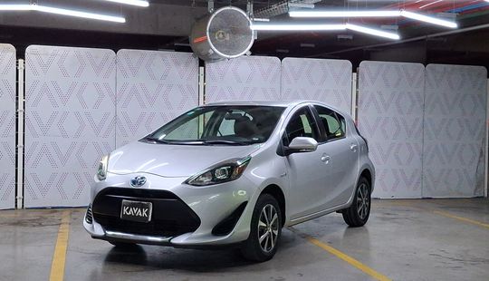 Toyota • Prius C