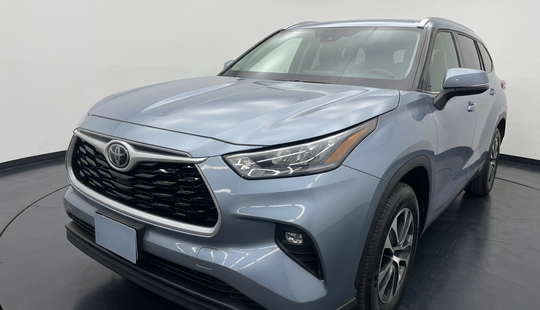 Toyota • Highlander