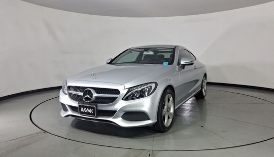 Mercedes Benz • Clase C
