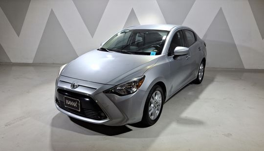 Toyota • Yaris
