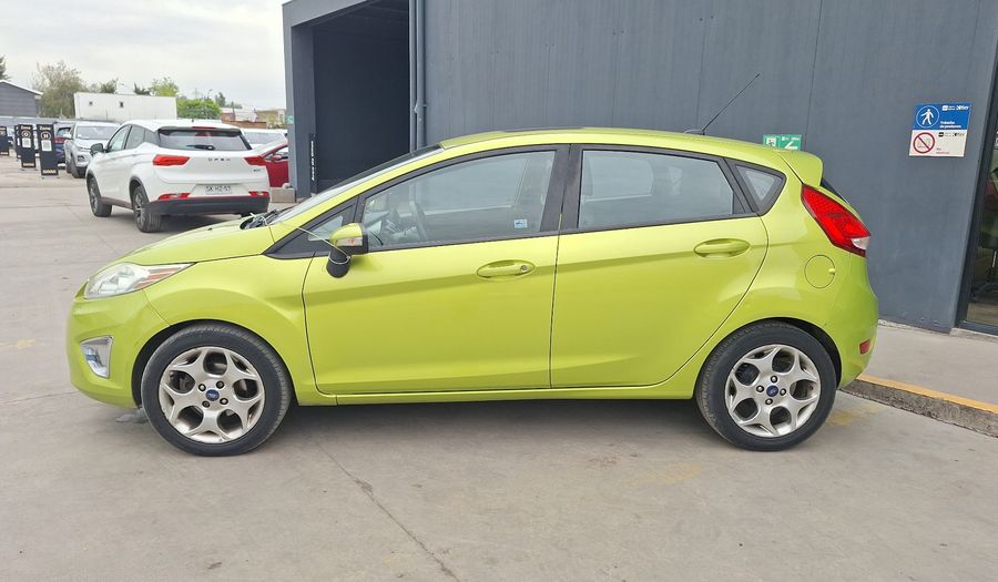 Ford Fiesta 1.6 TITANIUM Hatchback 2014