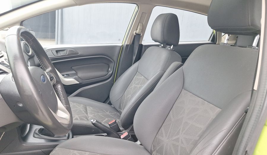 Ford Fiesta 1.6 TITANIUM Hatchback 2014