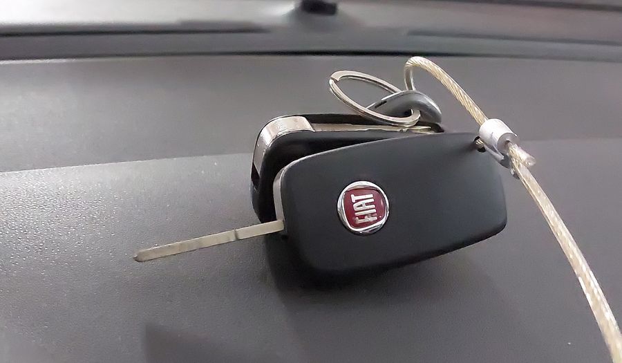 Fiat Punto 1.6 E.TORQ FLEX ESSENCE Hatchback 2015