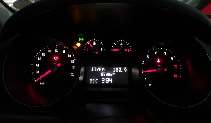 Fiat Punto 1.6 E.TORQ FLEX ESSENCE Hatchback 2015