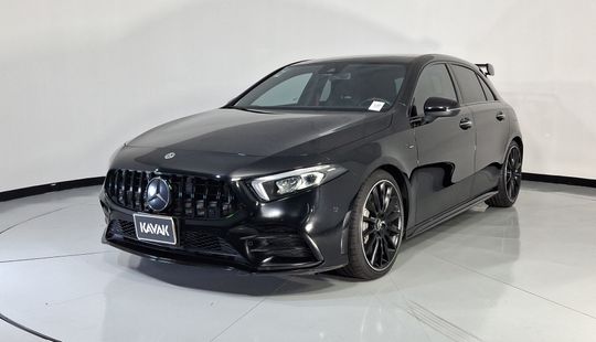 Mercedes Benz • Clase A
