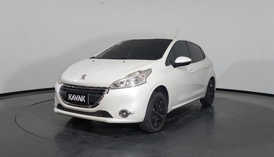 Peugeot • 208