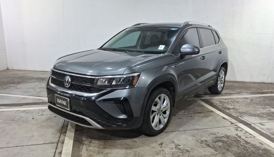 Volkswagen • Taos