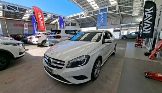 Mercedes Benz • Clase A