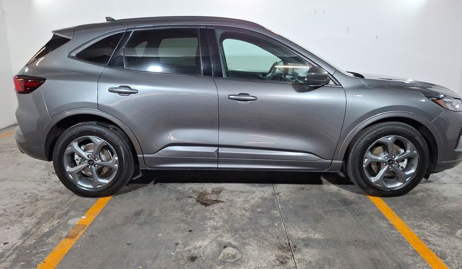 Ford Escape 2.5 HEV ST-LINE CVT Suv 2023