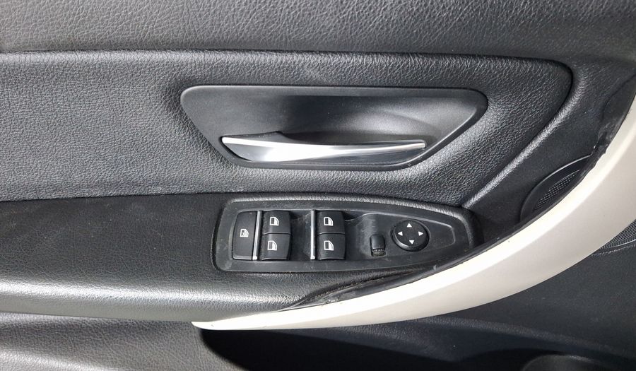 Bmw Serie 3 2.0 320IA Sedan 2016