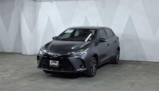 Toyota • Yaris
