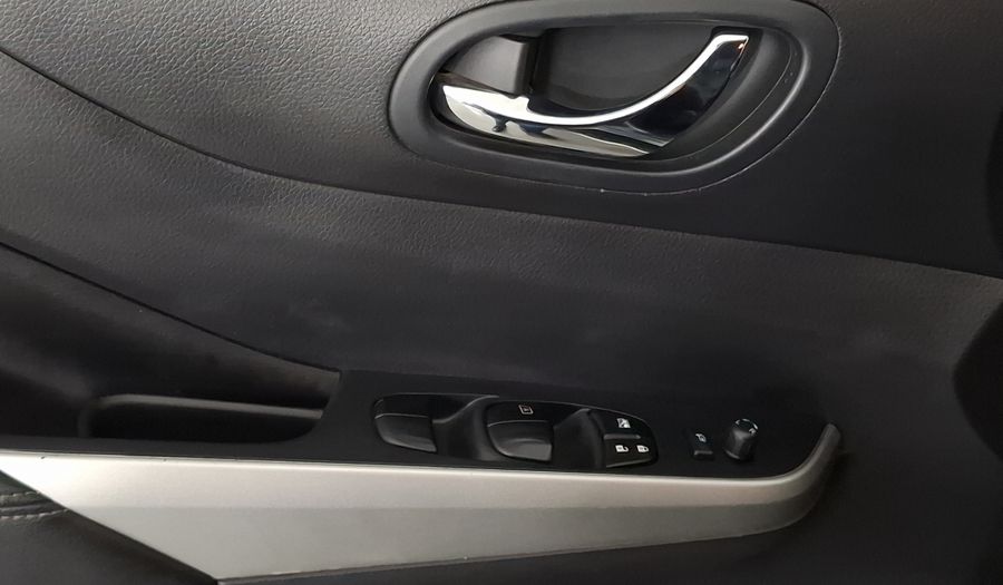 Nissan Np300 2.5 PLATINUM LE AC Pickup 2020