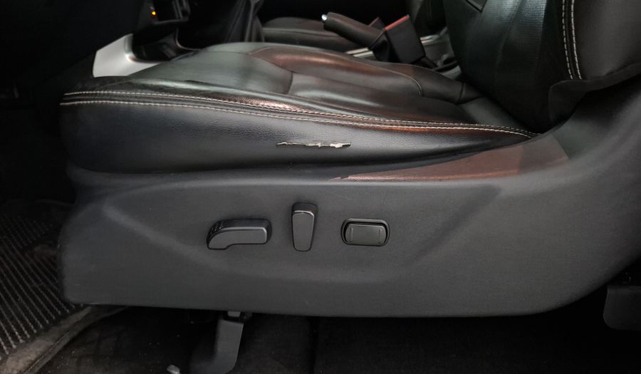 Nissan Np300 2.5 PLATINUM LE AC Pickup 2020