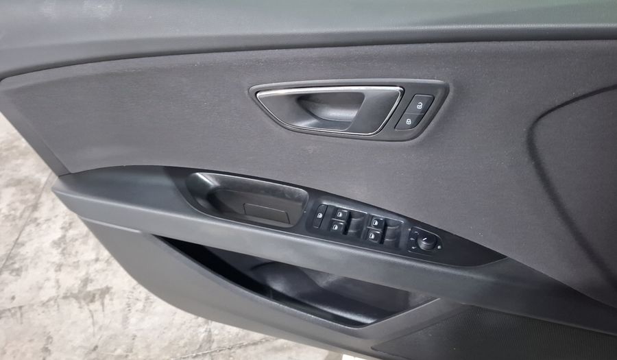 Seat Leon 1.4 TSI STYLE 140HP DSG Hatchback 2015