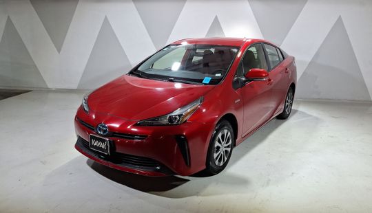 Toyota • Prius