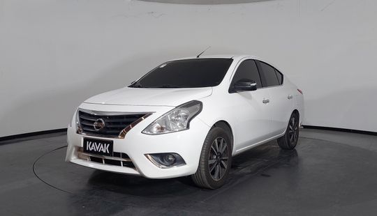 Nissan • Versa