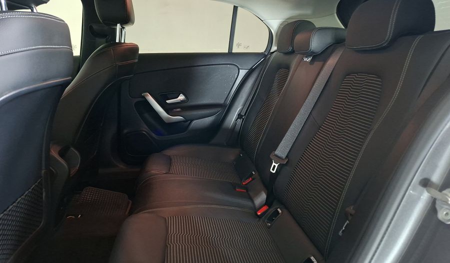 Mercedes Benz Clase A 1.3 200 DCT PROGRESSIVE Hatchback 2022