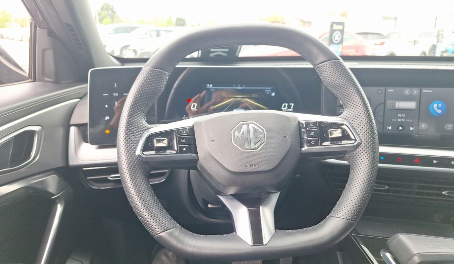 Mg One 1.5T DLX CVT Suv 2023