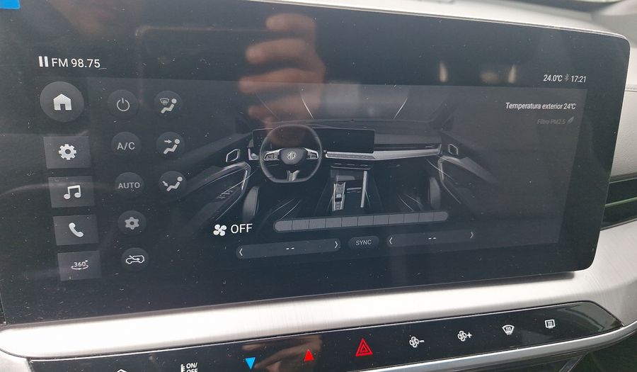 Mg One 1.5T DLX CVT Suv 2023
