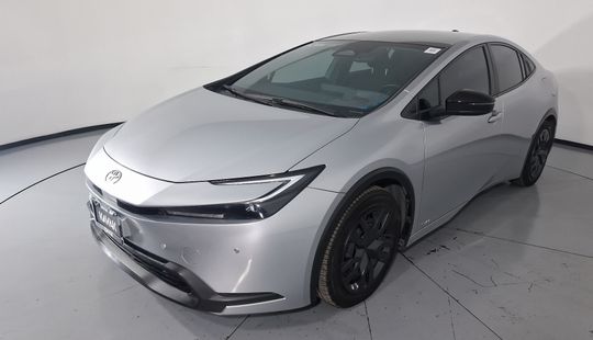 Toyota • Prius