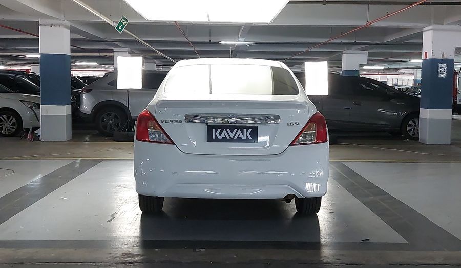 Nissan Versa 1.6 SL CVT Sedan 2020