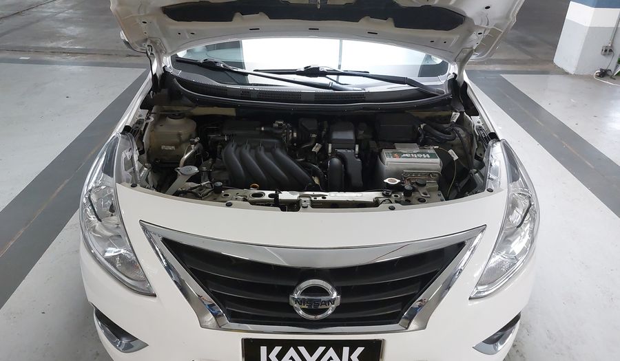 Nissan Versa 1.6 SL CVT Sedan 2020