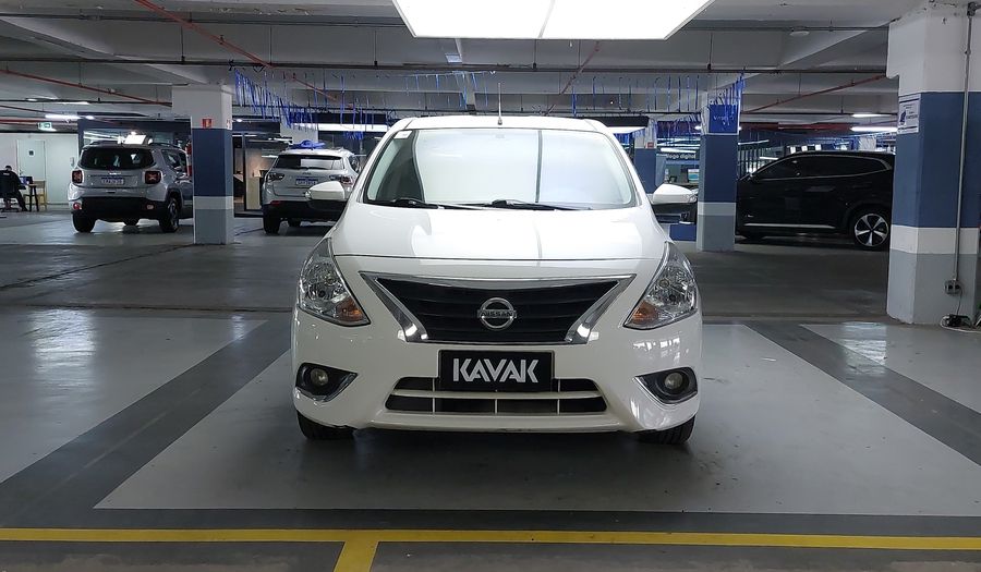 Nissan Versa 1.6 SL CVT Sedan 2020