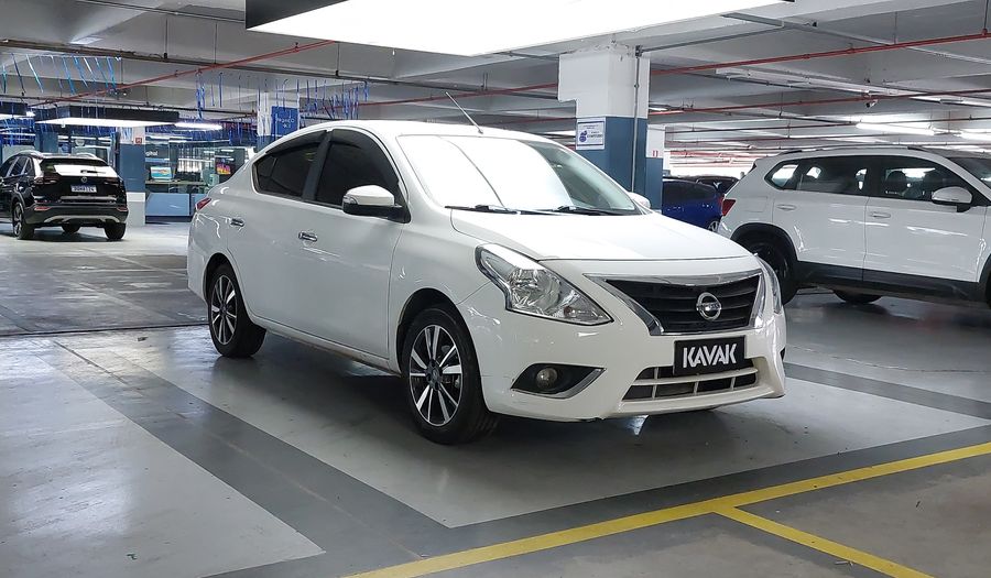 Nissan Versa 1.6 SL CVT Sedan 2020