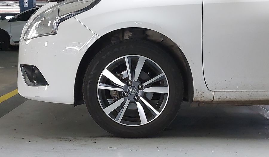 Nissan Versa 1.6 SL CVT Sedan 2020