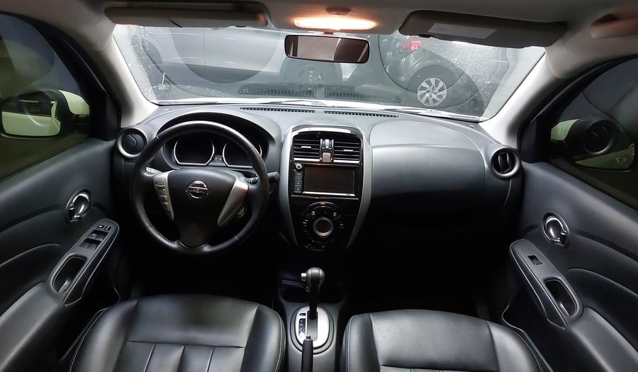 Nissan Versa 1.6 SL CVT Sedan 2020