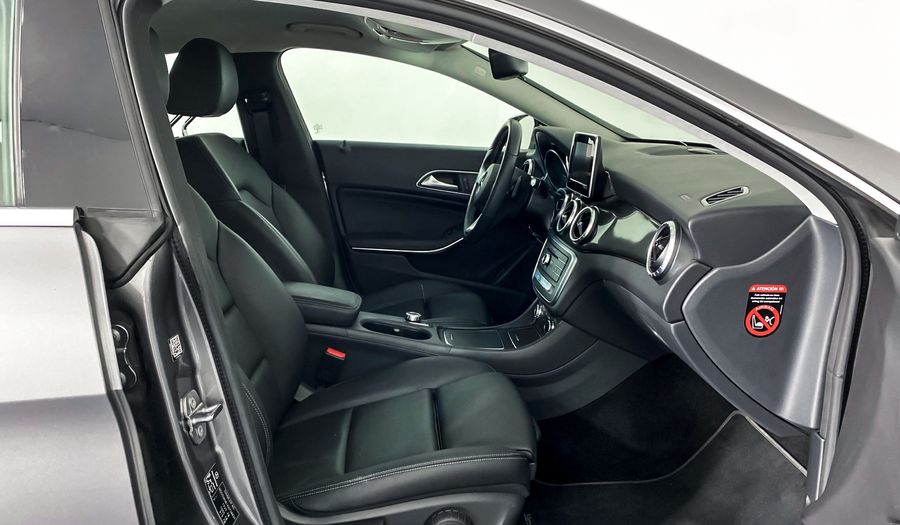 Mercedes Benz Clase Cla 1.6 CLA 200 SPORT DCT Coupe 2019