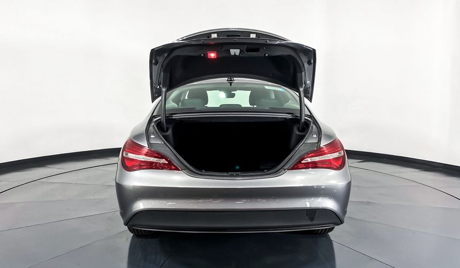 Mercedes Benz Clase Cla 1.6 CLA 200 SPORT DCT Coupe 2019