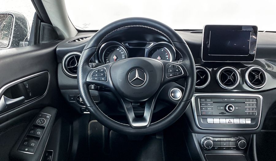 Mercedes Benz Clase Cla 1.6 CLA 200 SPORT DCT Coupe 2019