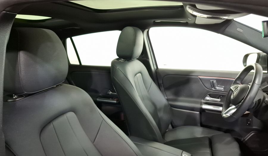 Mercedes Benz Clase Gla 1.3 MHEV GLA 200 DCT Suv 2025