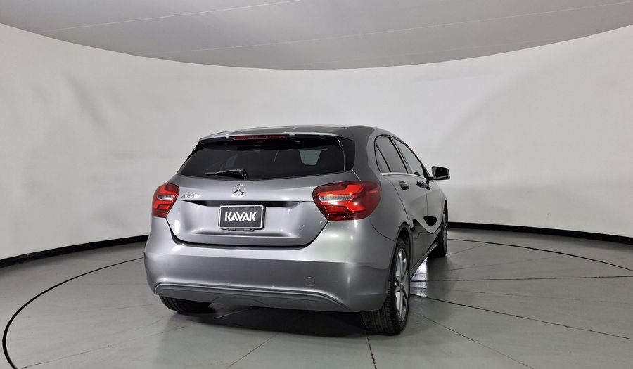 Mercedes Benz Clase A 1.6 200 STYLE DCT Hatchback 2018