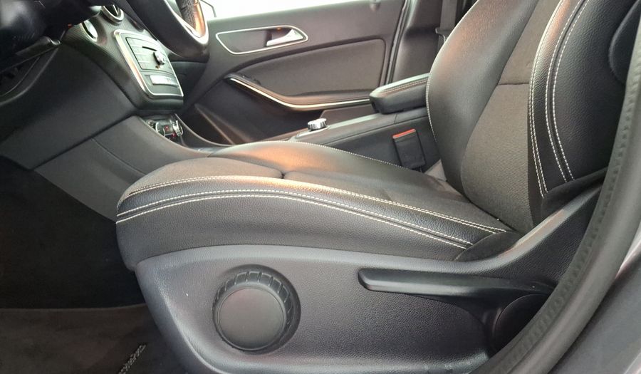 Mercedes Benz Clase A 1.6 200 STYLE DCT Hatchback 2018