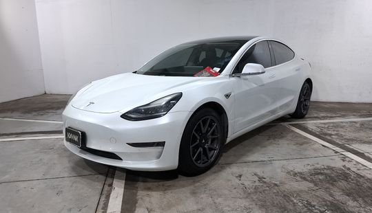 Tesla • Model 3