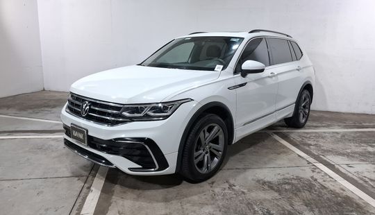 Volkswagen • Tiguan