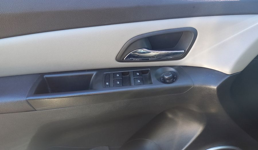 Chevrolet Cruze 1.8 LTZ Hatchback 2013