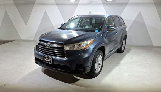 Toyota • Highlander
