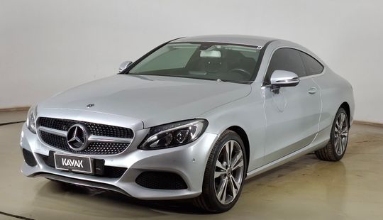 Mercedes Benz • Clase C