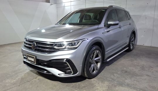 Volkswagen • Tiguan