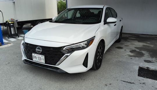 Nissan • Sentra