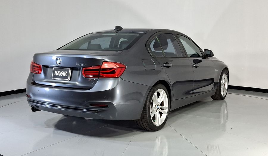 Bmw Serie 3 1.5 318IA SPORT LINE AUTO Sedan 2018