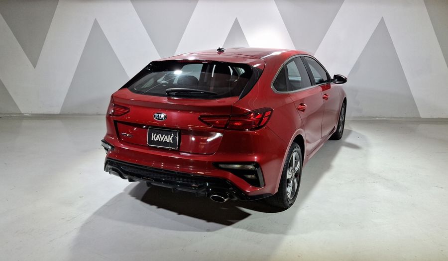 Kia Forte 2.0 EX IVT Hatchback 2021