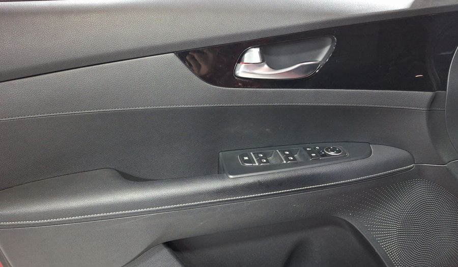 Kia Forte 2.0 EX IVT Hatchback 2021