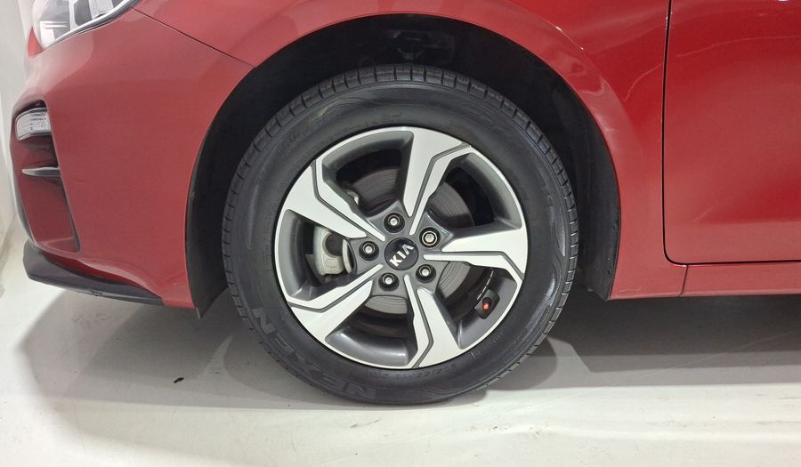 Kia Forte 2.0 EX IVT Hatchback 2021