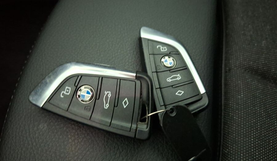 Bmw Serie 1 1.5 118I A DYNAMIC SE 5D Hatchback 2024