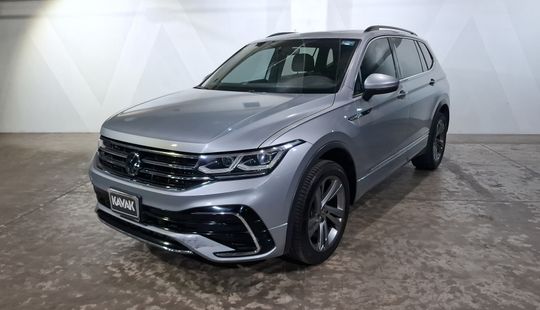 Volkswagen • Tiguan